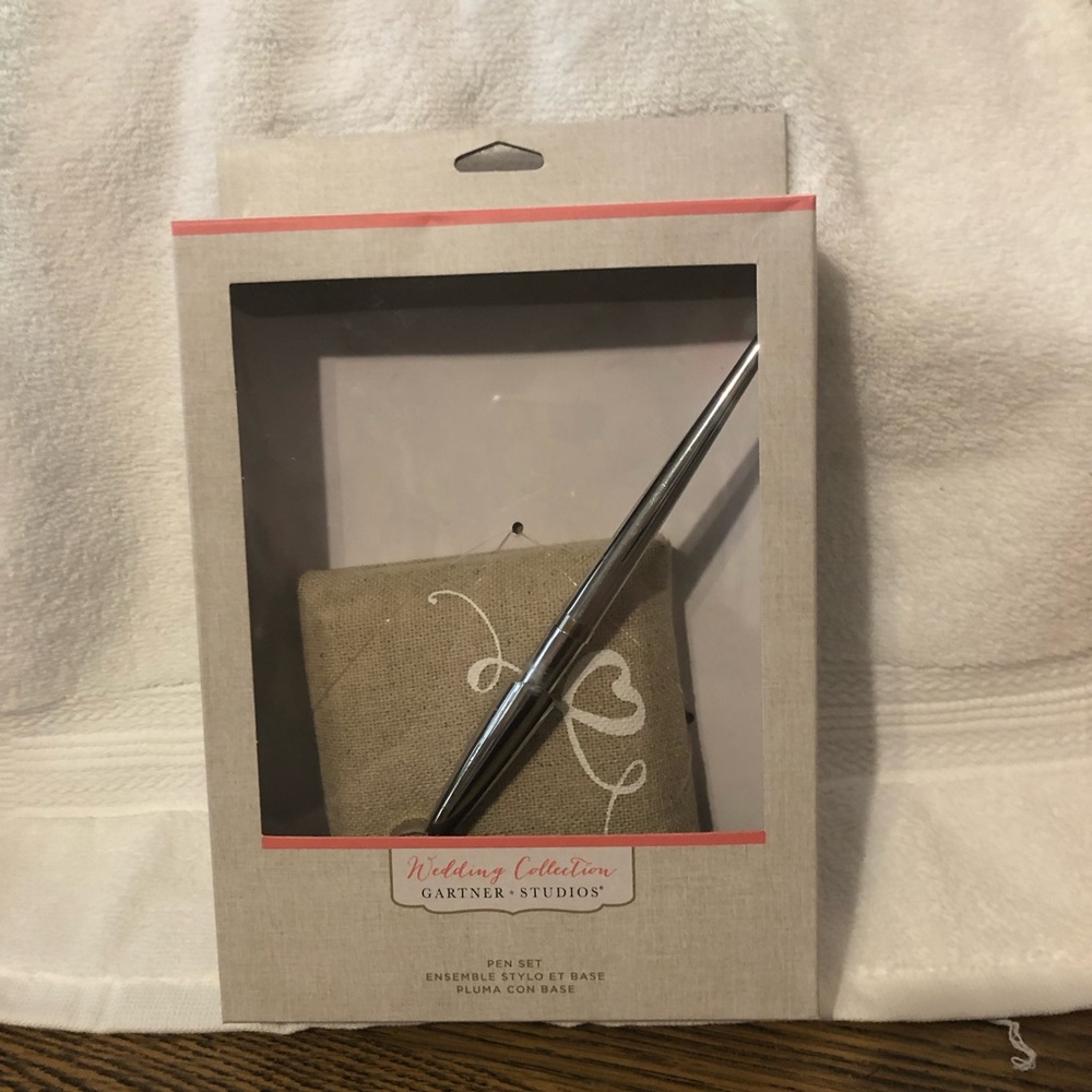 Gartner Wedding Collection burlap pen set